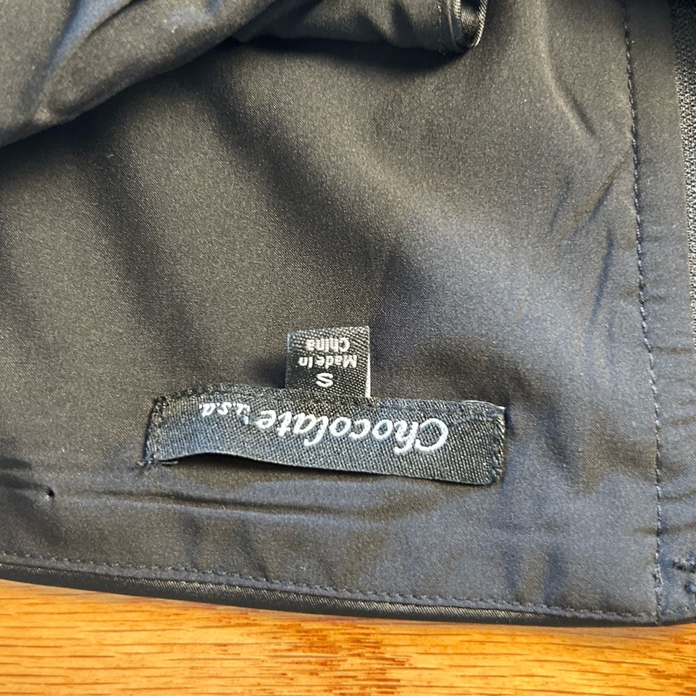 Elegant Black Satin Bow - Picture 4 of 4